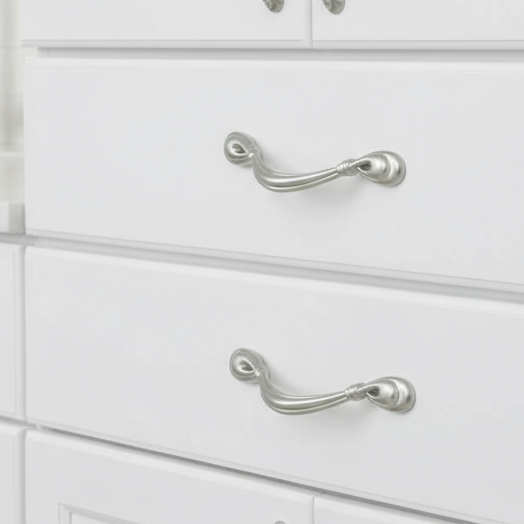 Silverline P2016 | Centers 3-3/4 in. Contemporary Fancy Arche Pull in Dark Chrome