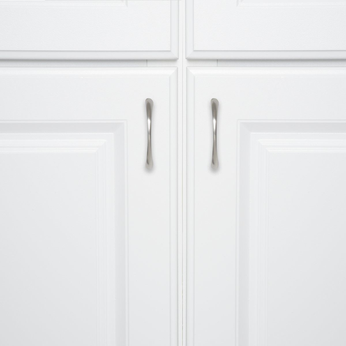 Silverline A2017 Tapered Bow Cabinet Hardware Pull Handle CC: 96 mm ~ 3-13/16 inch - amerfithardware