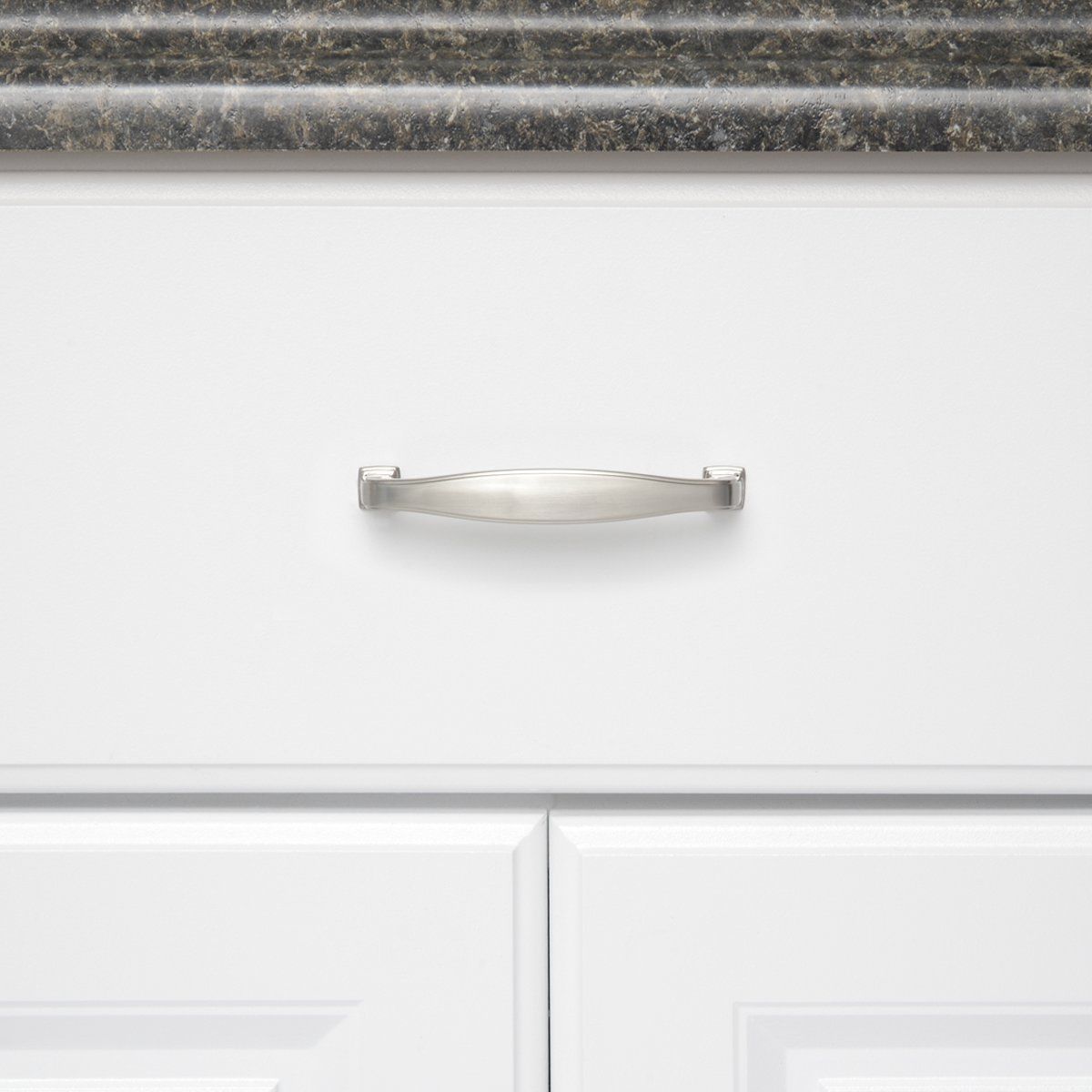 Silverline P2046 Cabinet Pull Handle CC:96 mm ~3-3/16" Transitional Style - amerfithardware